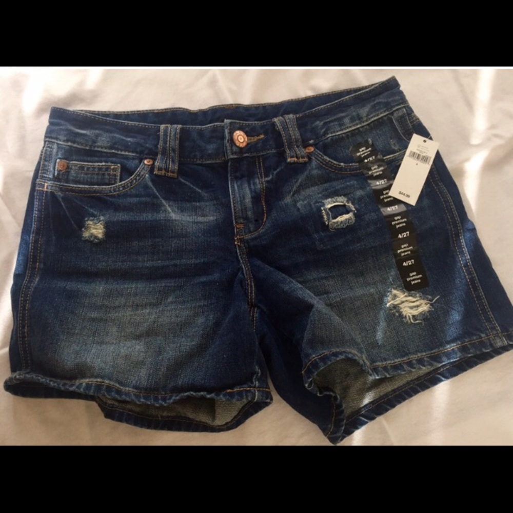 Ripped Premium GAP Jean Shorts Size 4